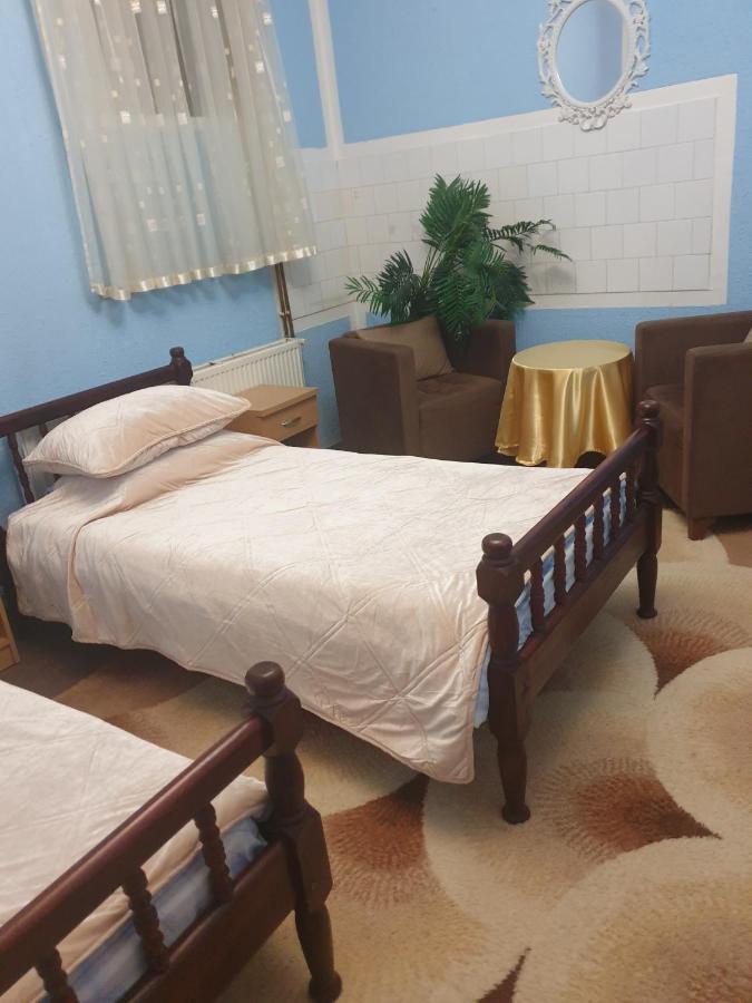 Guesthouse Prenociste Faraon Плевля Экстерьер фото